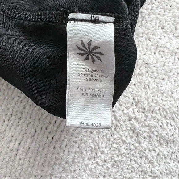 Athleta Stealth Capri Crop Tight Leggings yoga Gym Solid Black Extra Small XS - Picture 7 of 9